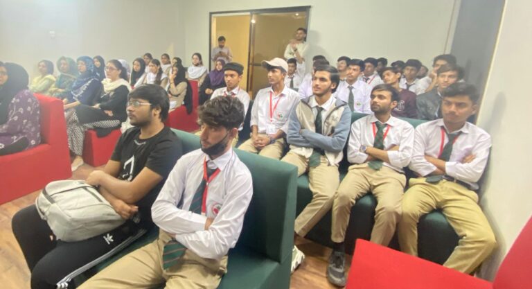 CCST Karachi Commerce Program students learning accounting and business